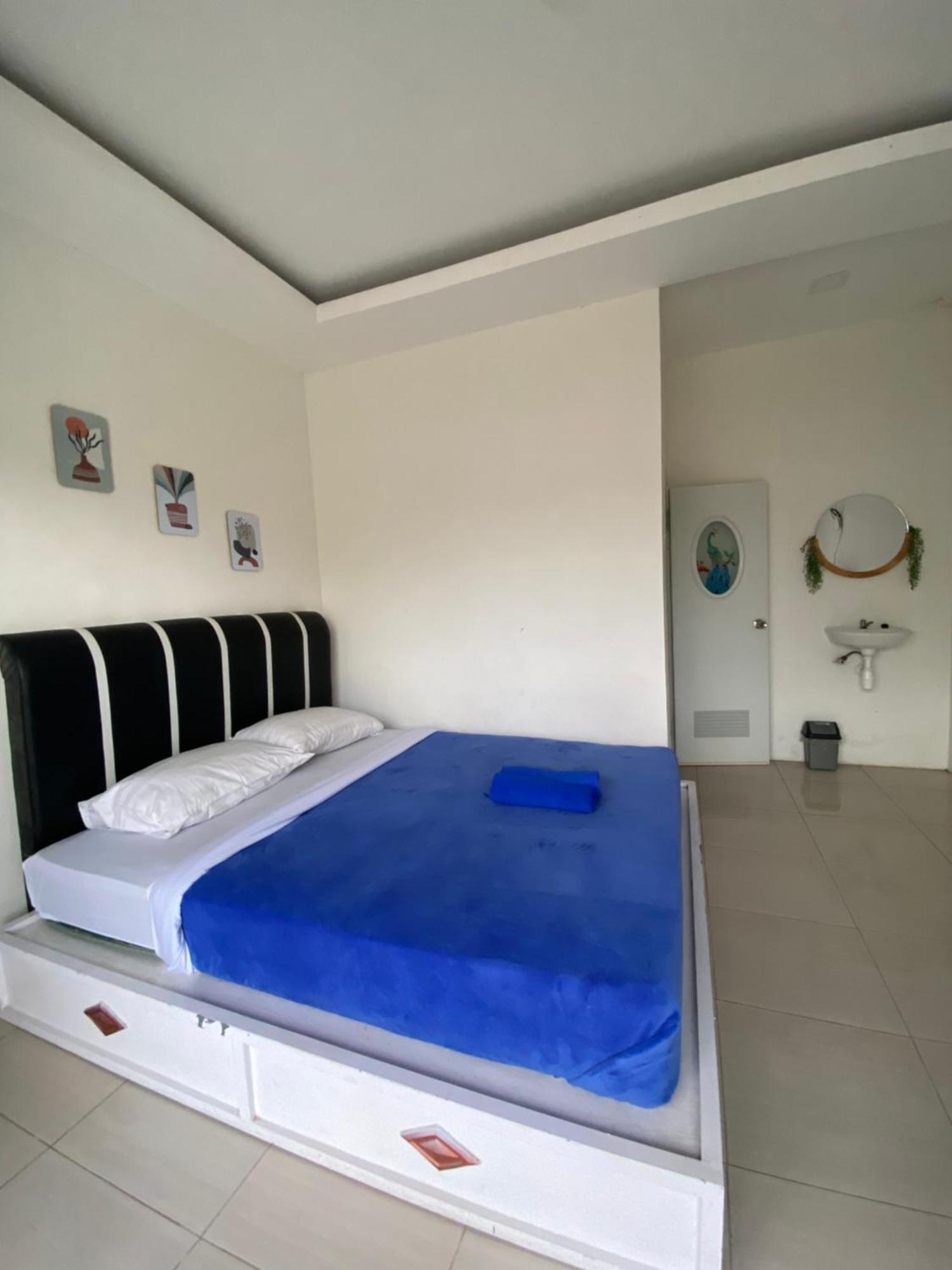Robiu Bed & Breakfast Banyuwangi  Εξωτερικό φωτογραφία