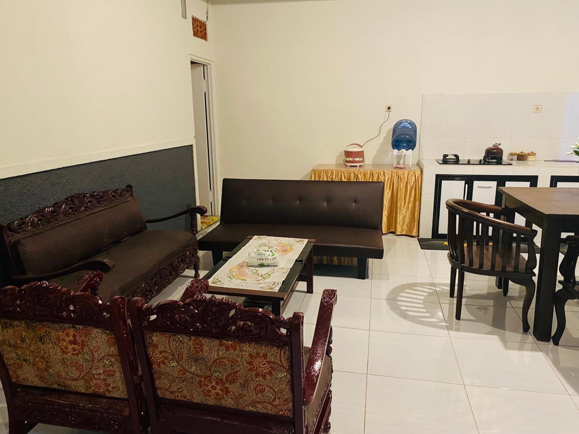 Robiu Bed & Breakfast Banyuwangi  Εξωτερικό φωτογραφία